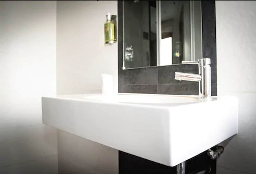 Superior Double Room - Photo 8