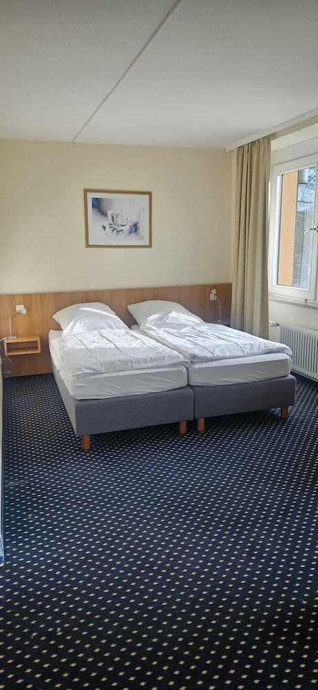 Basic Twin Room photo 1