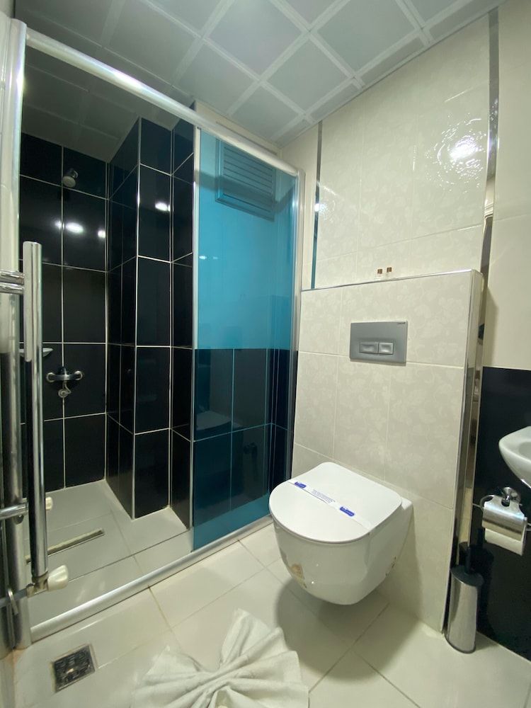 Economy Double Room, 1 Double Bed - Photo 3