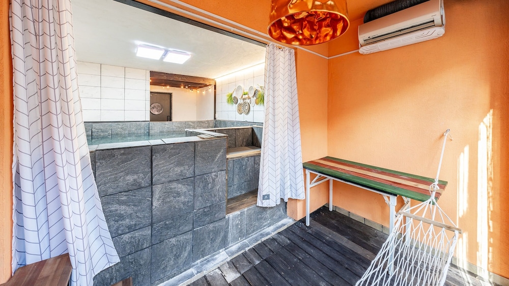 Basic Room, 1 Bedroom (poolvilla B)