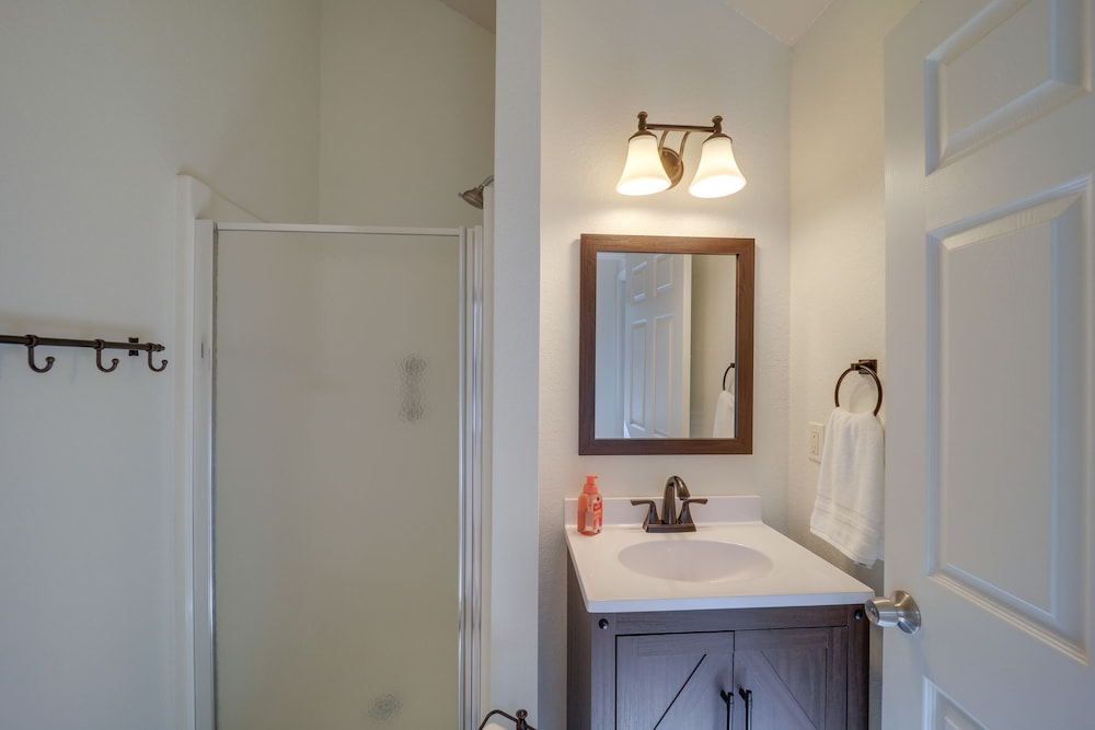 House (2 Bedrooms) photo 3