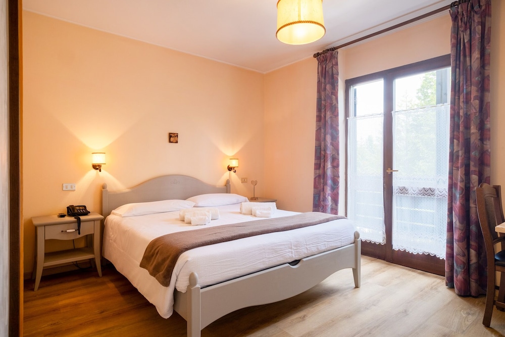 Basic Double Room photo 1