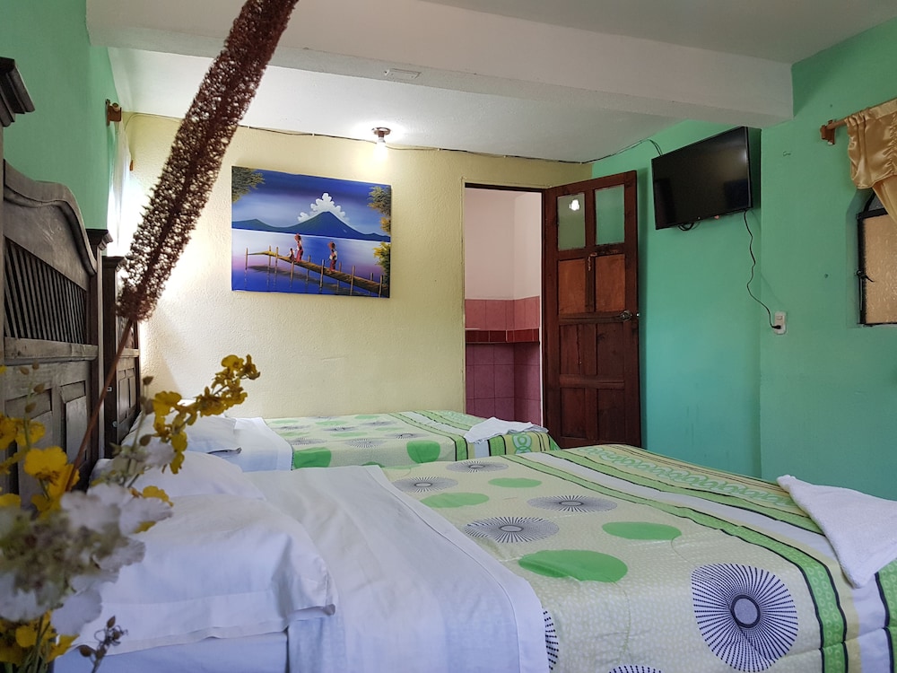 Basic Quadruple Room, Multiple Beds photo 1