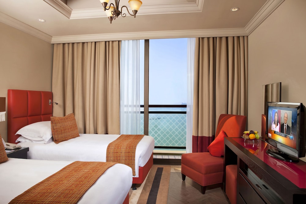 Apartment, 3 Bedrooms, Sea View thumbnail 6