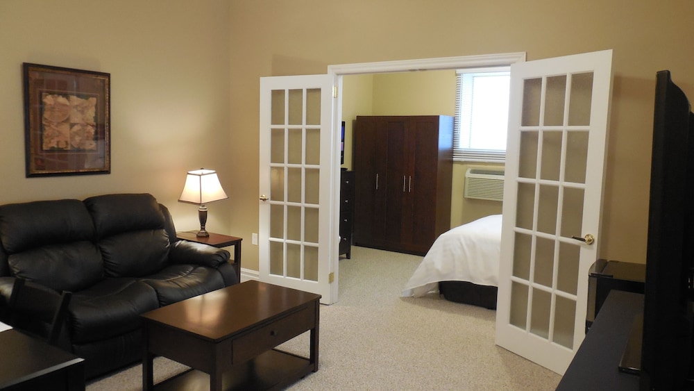 Executive Suite, 1 Queen Bed with Sofa bed