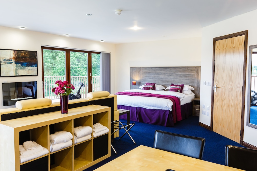 Lochside Glentanar Suite With Steam Shower And Terrace photo 1