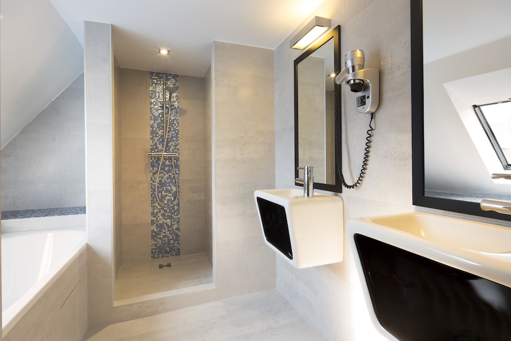 Suite (for 4 persons) photo 3