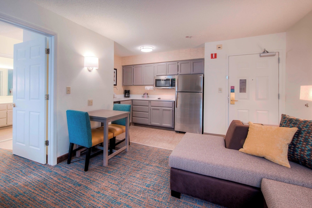 Suite, 1 Bedroom (Hearing Accessible)