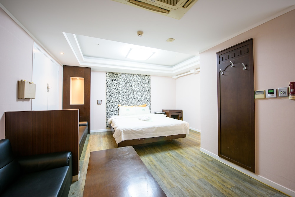 Superior Twin Room photo 2