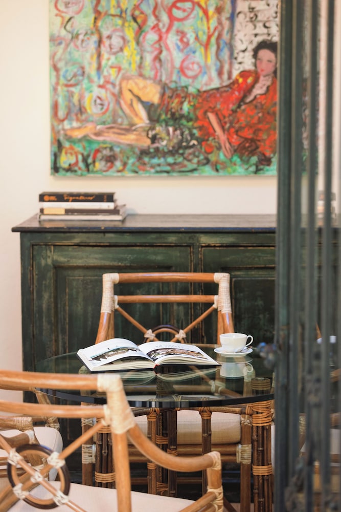 Suite (6, Jardin Perpetue) photo 2