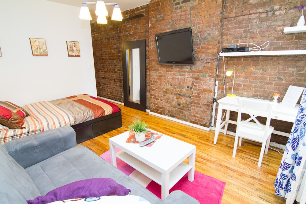 Classic Studio, 1 Queen Bed with Sofa bed, Kitchenette photo 3