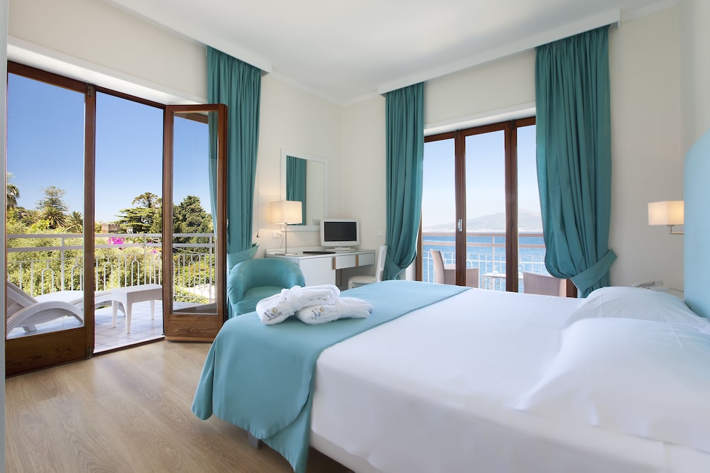 Panoramic Double Room, 1 Double Bed, Balcony, Sea View