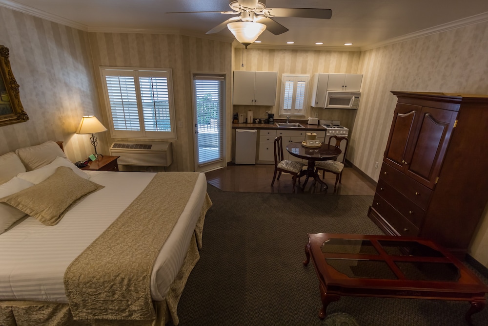 Suite, 1 King Bed