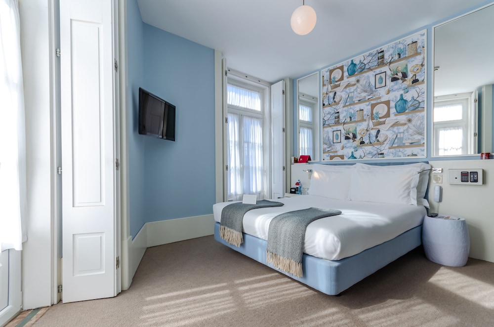Classic Double or Twin Room, City View