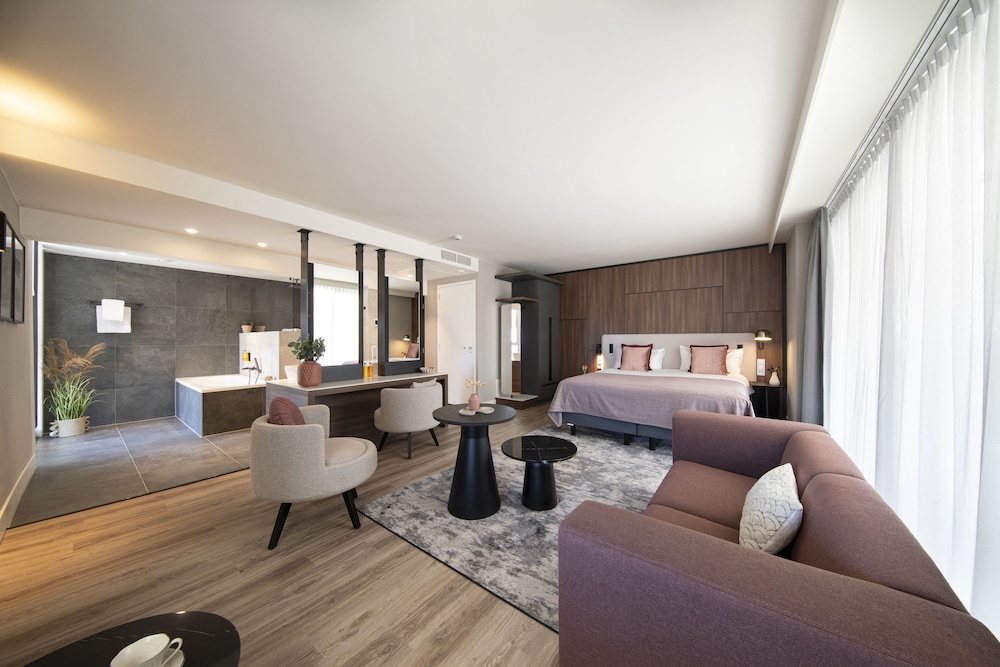 Panoramic Suite, Sea View - Photo 1