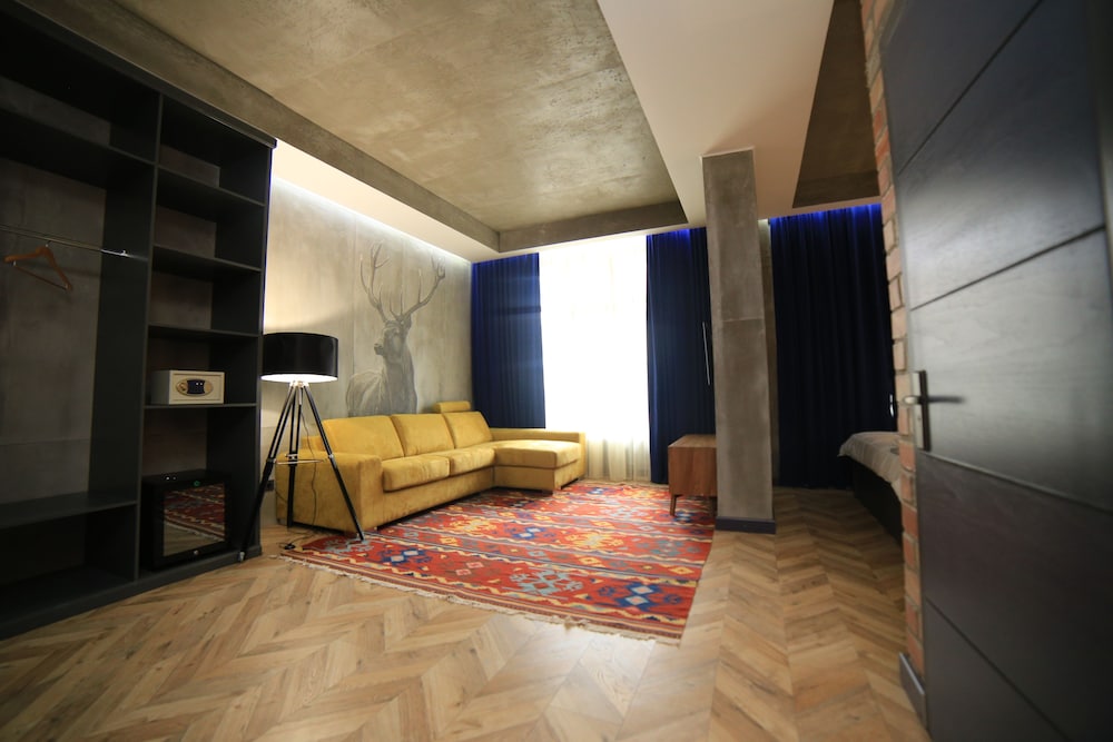 Luxury Suite photo 2