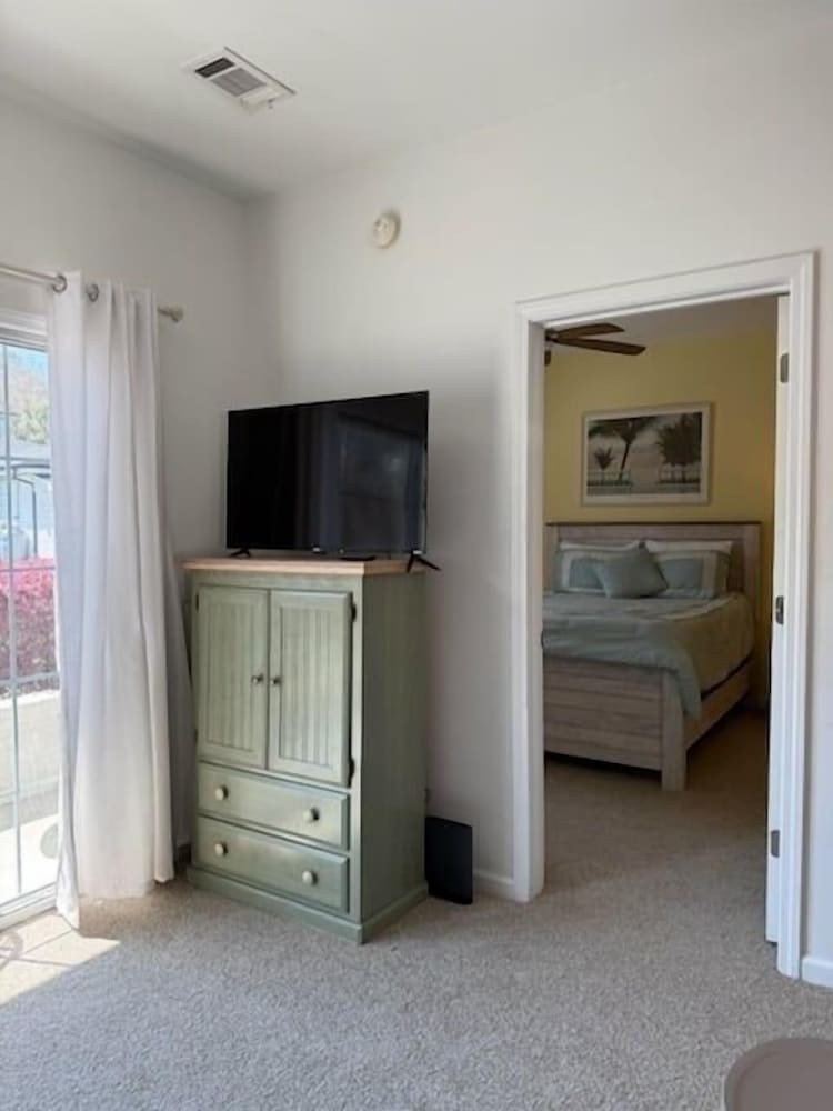 Condo, 2 Bedrooms photo 2