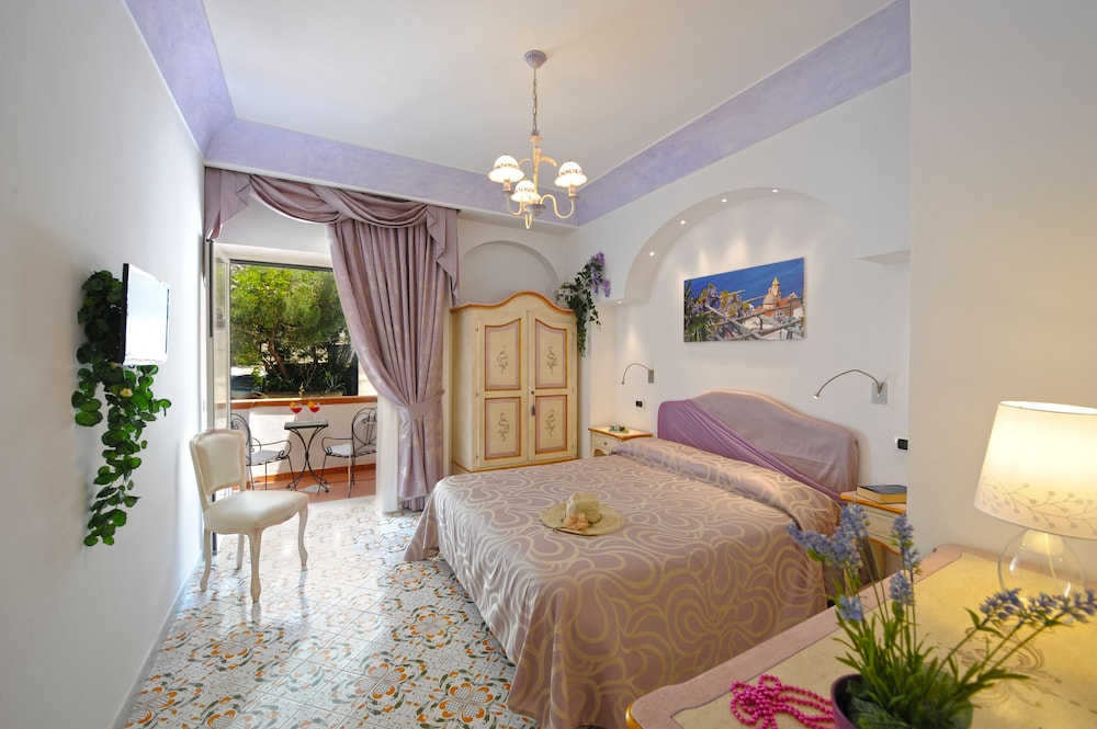 Double Room, Balcony, Partial Sea View - Photo 10