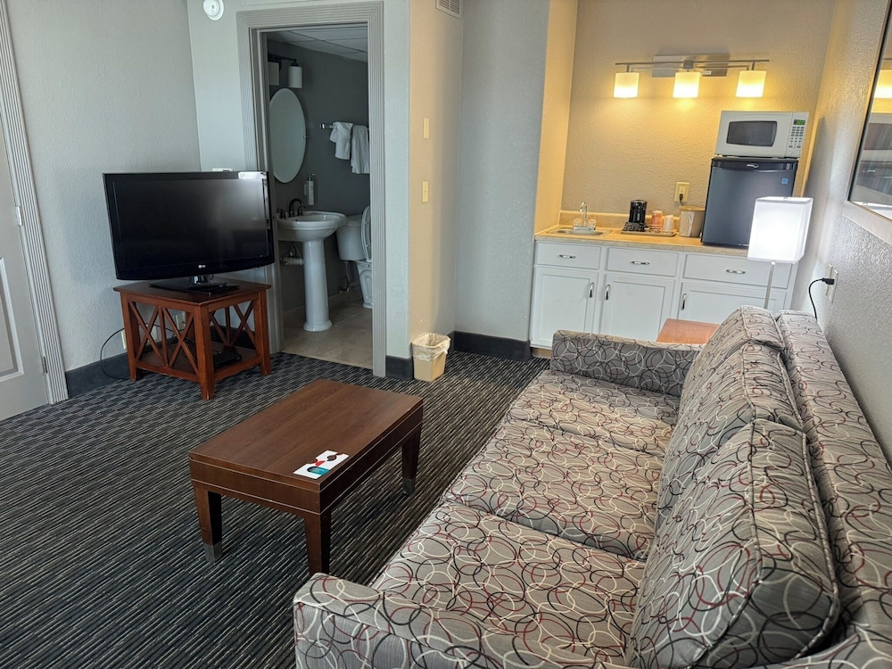 Suite, 1 King Bed, Jetted Tub