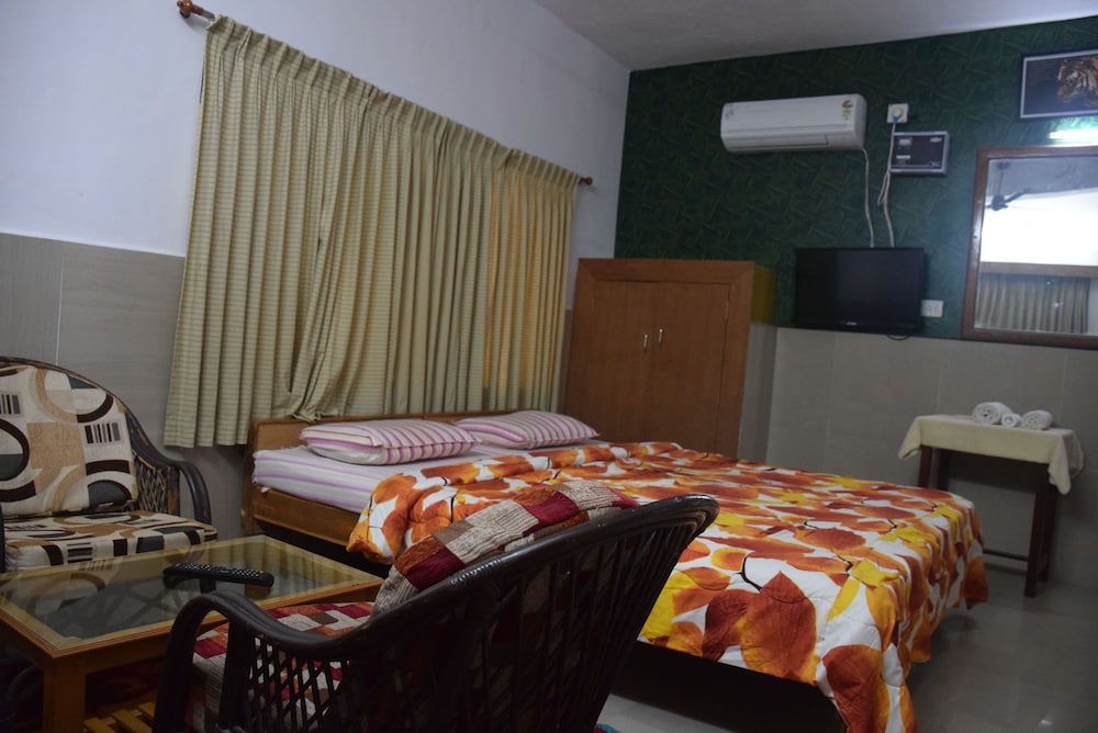 Deluxe Double Room, 1 Double Bed (AC)