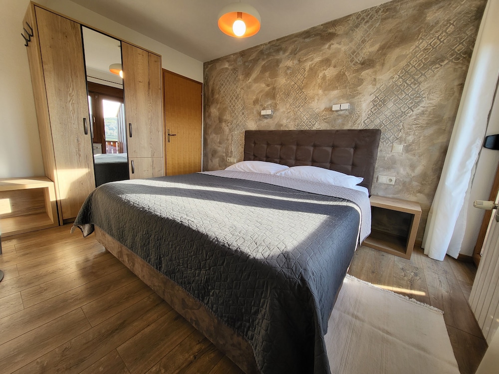 Triple Room, Balcony, Park View