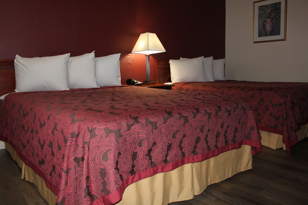 Standard Double Room, 2 Queen Beds, Accessible, Non Smoking - Photo 6