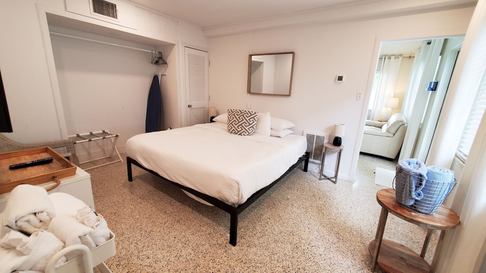 1 bedroom Hideaway bungalow