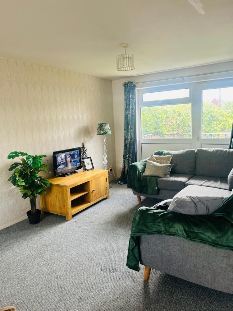 Apartment, 2 Bedrooms, Smoking, Balcony