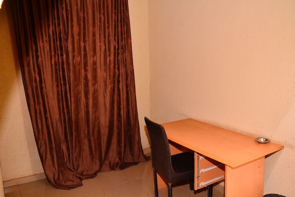 Standard Room photo 3