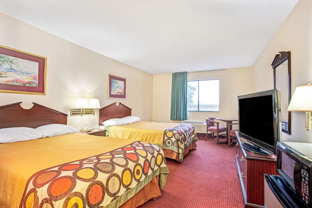 Room, 2 Double Beds, Non Smoking - Photo 1