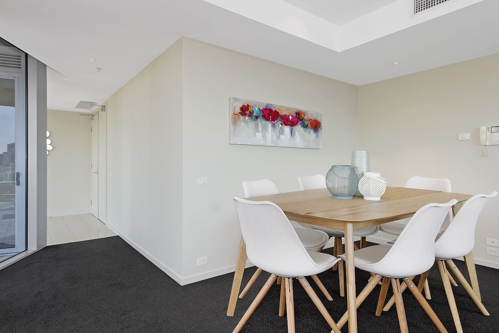 Three Bedroom Luxury VIP Harbour View Apartment (Indoor Pool) photo 3