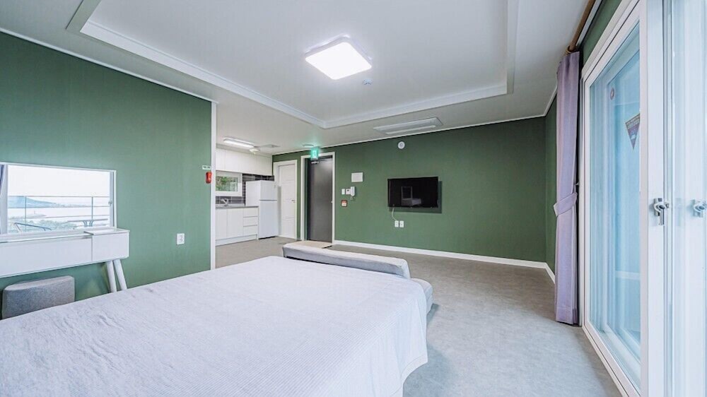 Room (1dong 301) - Photo 1