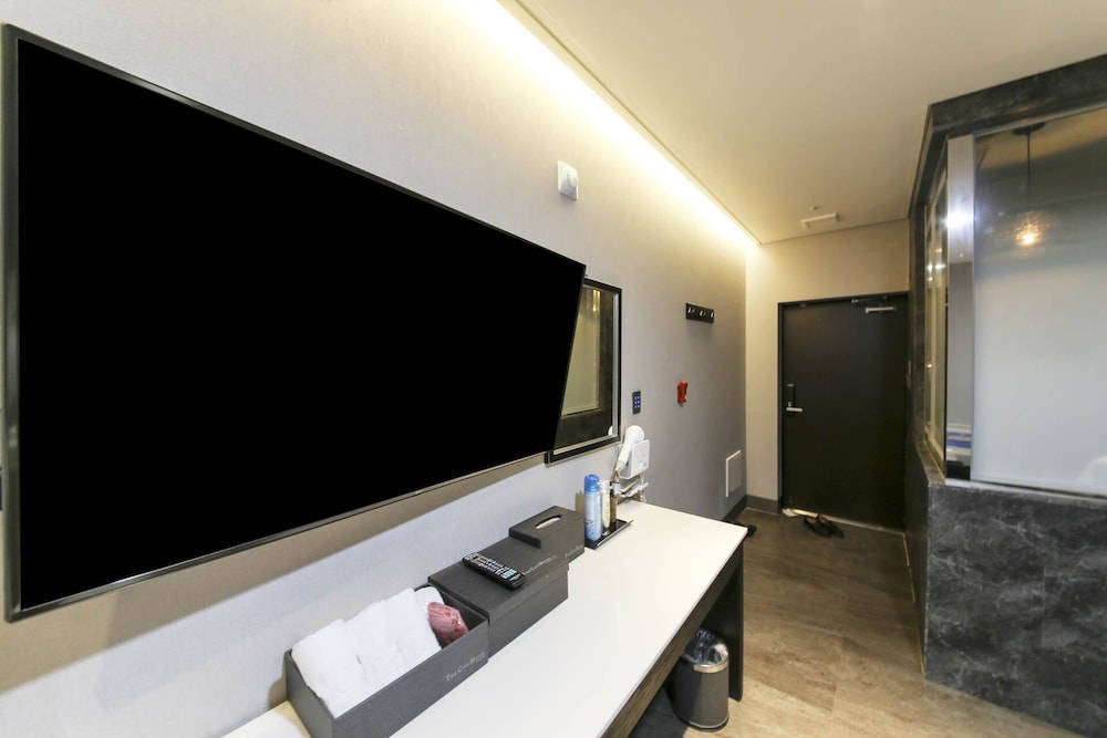 Massage Room - Photo 3