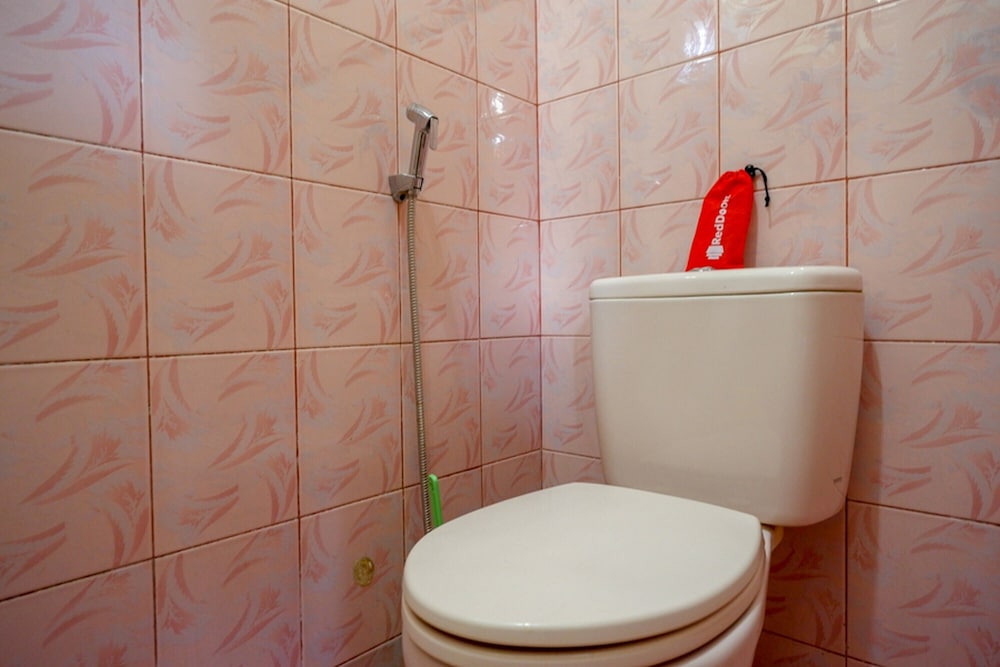 Deluxe Double Room (Reddoorz) photo 3