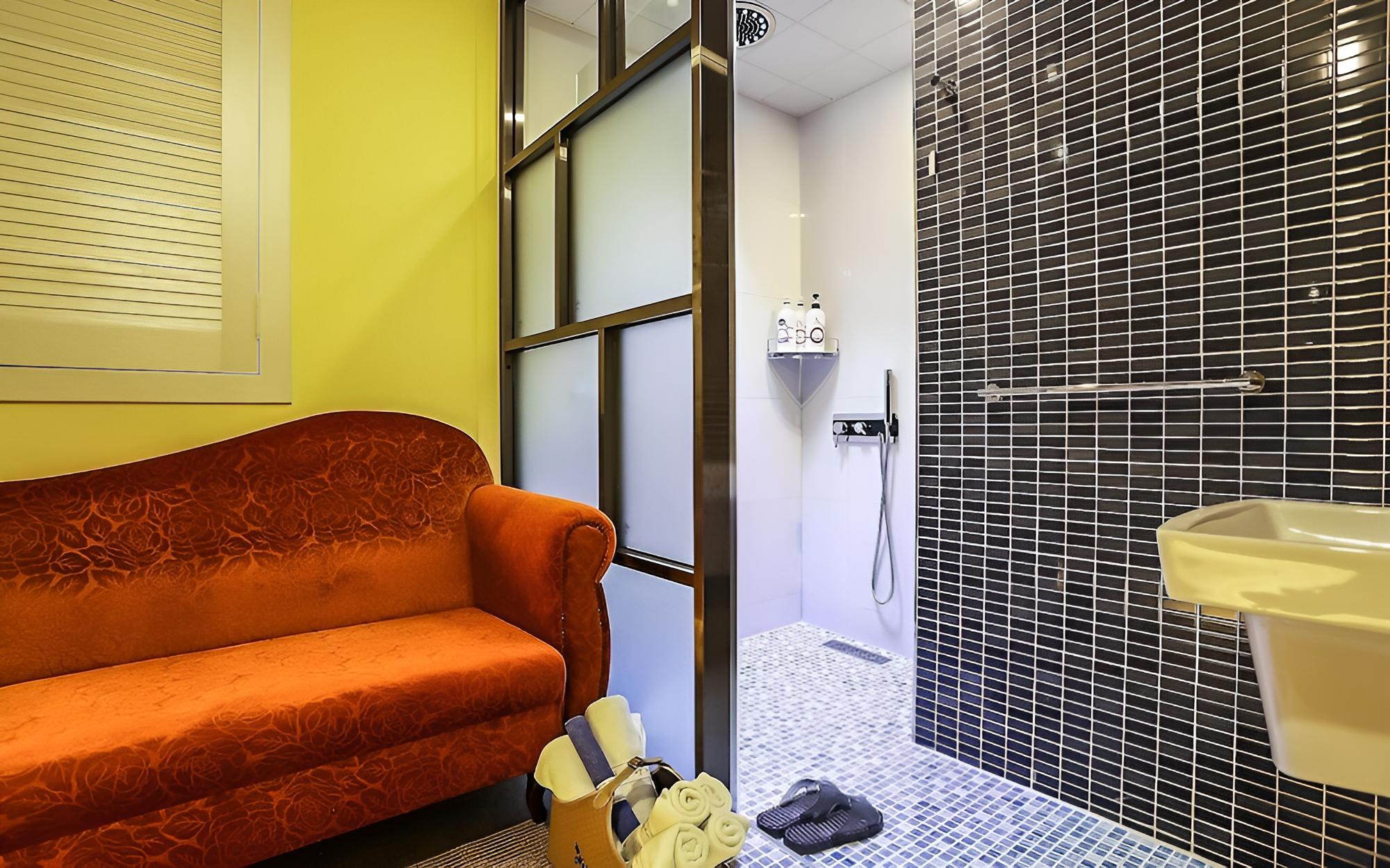 Room (Standard room (Netflix personal accou) - Photo 1