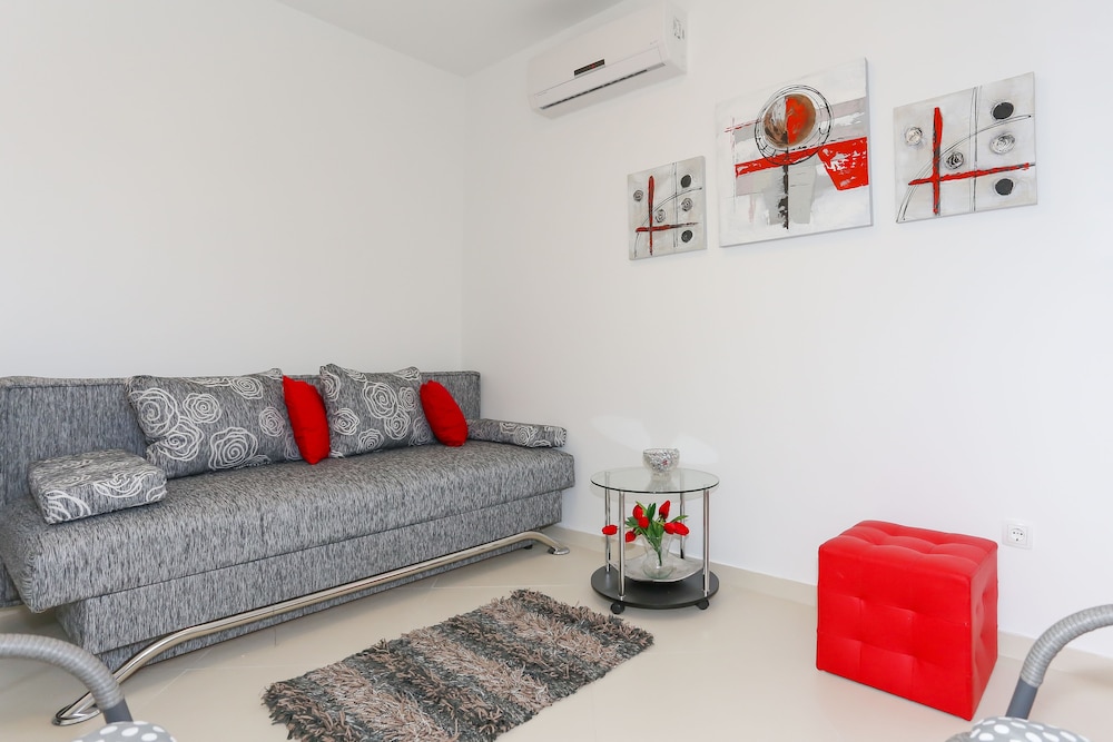 Family Apartment, Garden View photo 3