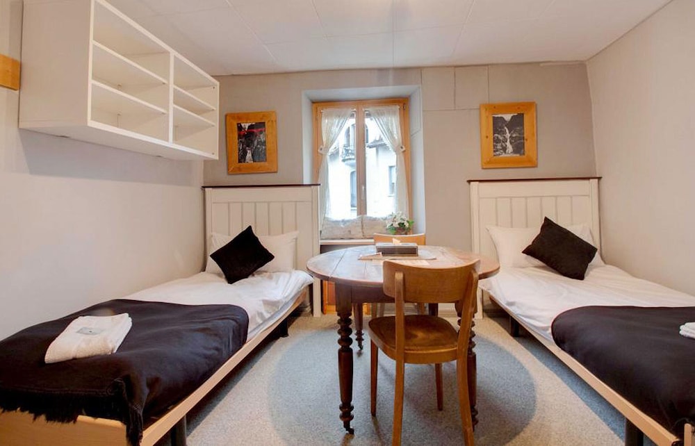 Economy Twin Room