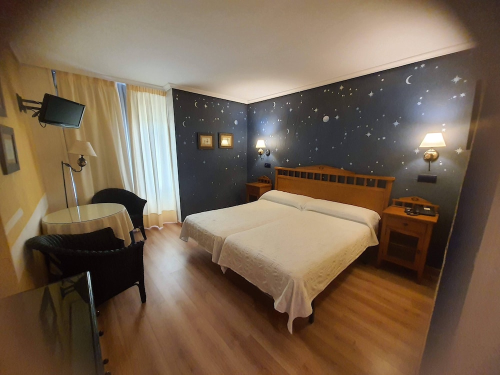 Double Room - Photo 3
