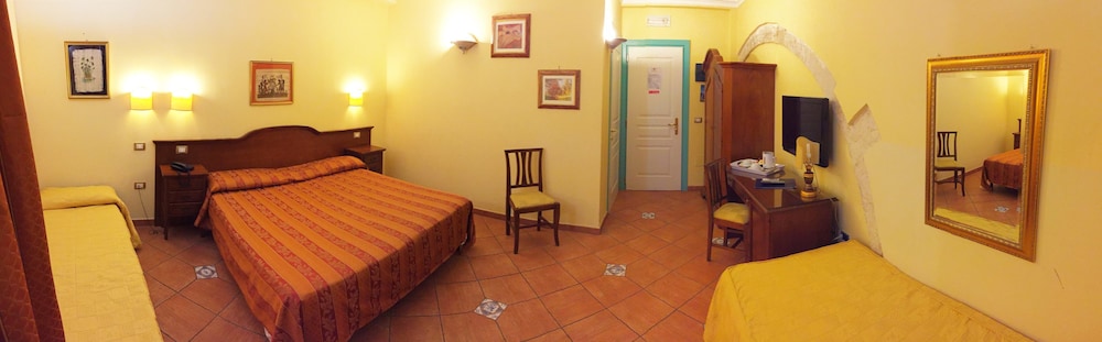 Comfort Triple Room (4 people) - Photo 1