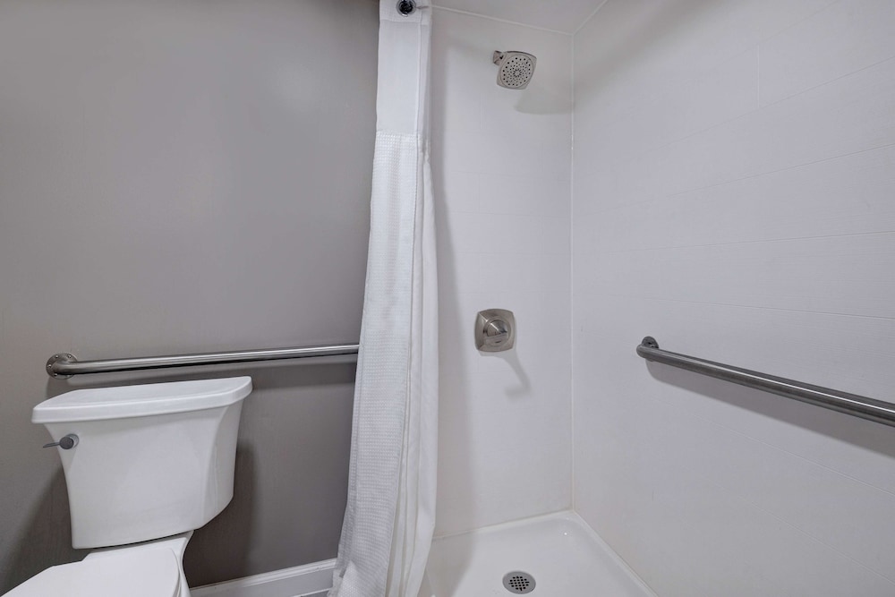 Deluxe Room, 2 Double Beds, Smoking - Photo 6