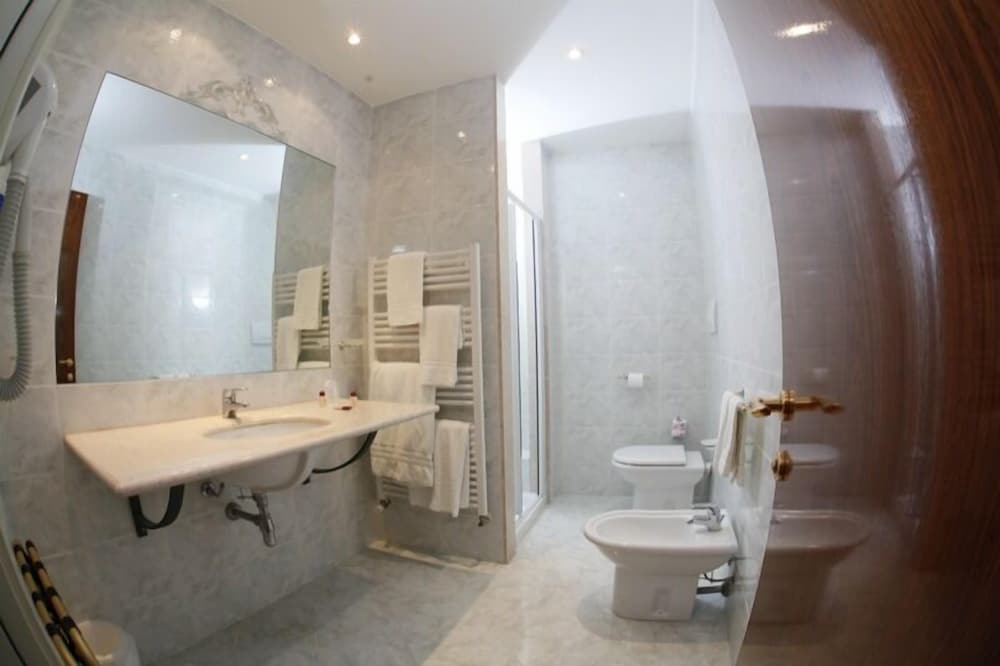Classic Double Room, Sea View - Photo 7