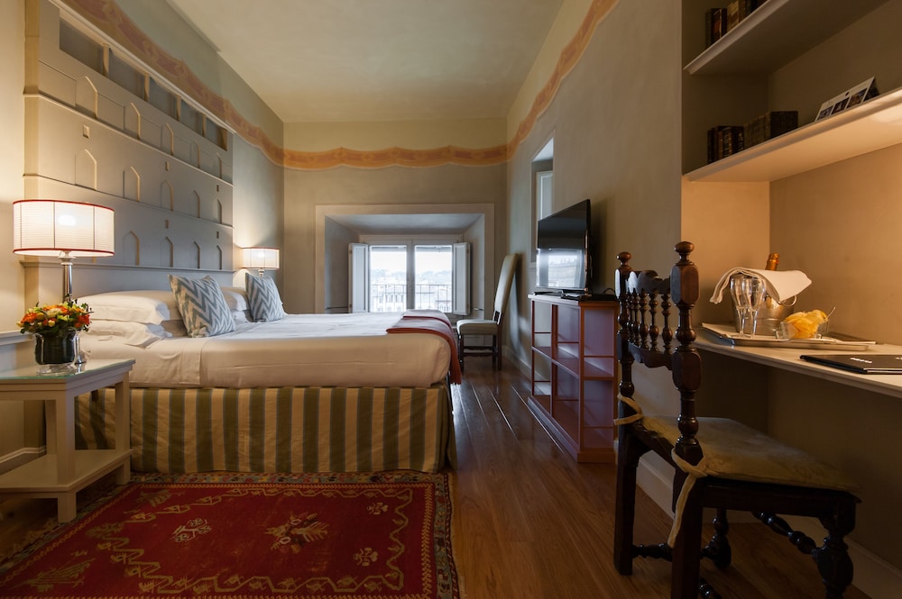 Deluxe Double or Twin Room, City View - Photo 3