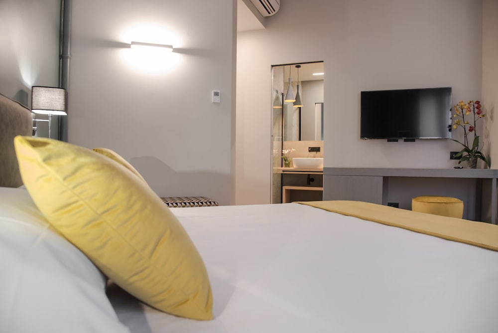 Deluxe Triple Room, Multiple Beds photo 1