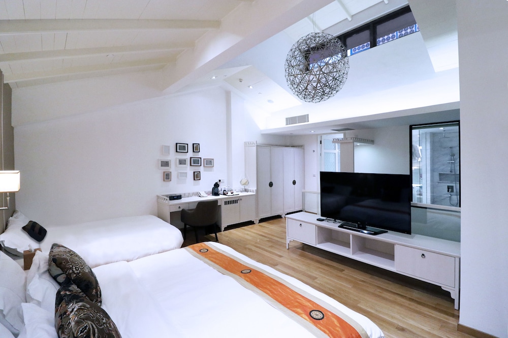 Family Suite, Multiple Beds photo 2