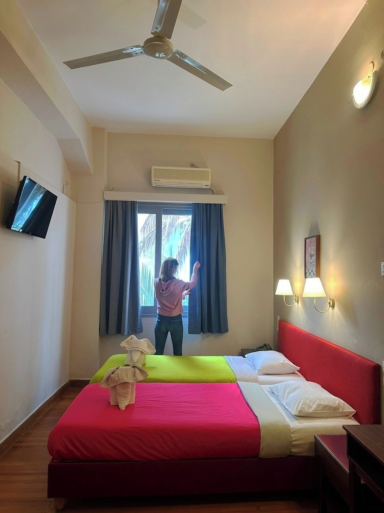 Basic Room, Multiple Beds photo 2
