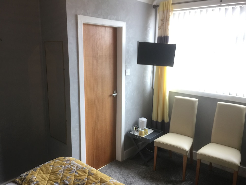 Superior Double Room, Ensuite (Criccieth) photo 2