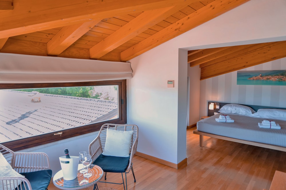 Panoramic Room photo 3