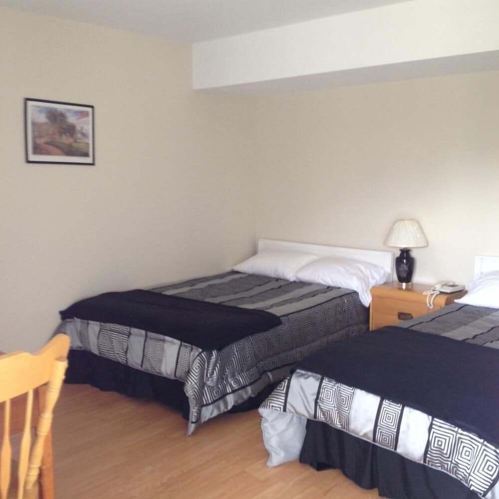 Classic Room, Multiple Beds, Mountain View photo 1