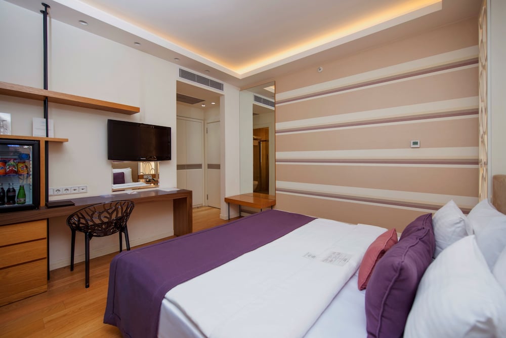 Double Room - Photo 6