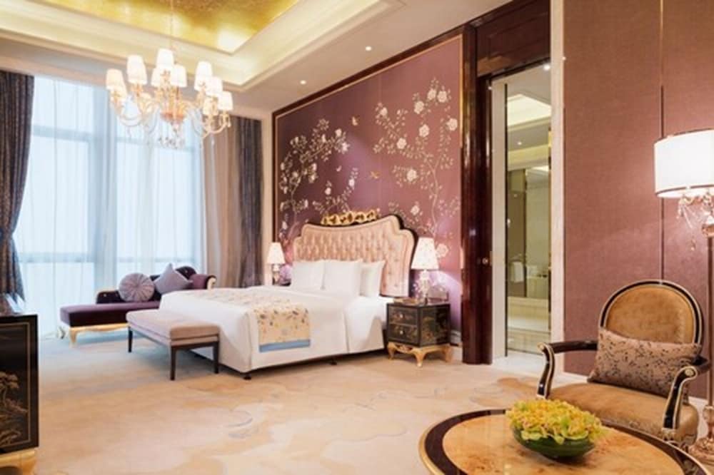 Presidential Suite photo 1